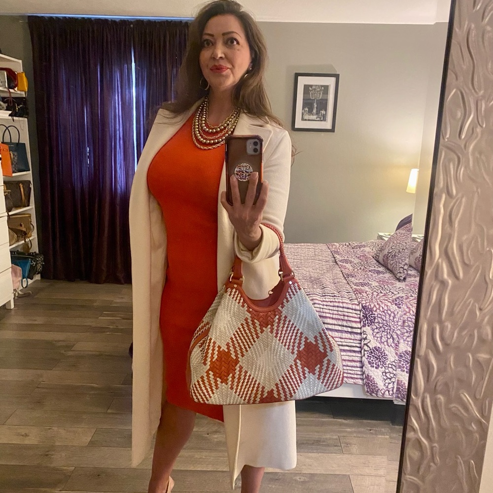 Meet your Posher, Elena